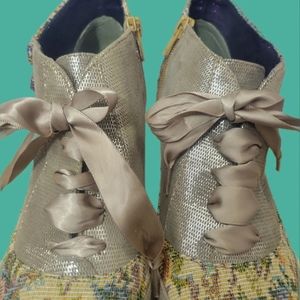 Vintage style Women's heels size 6.5